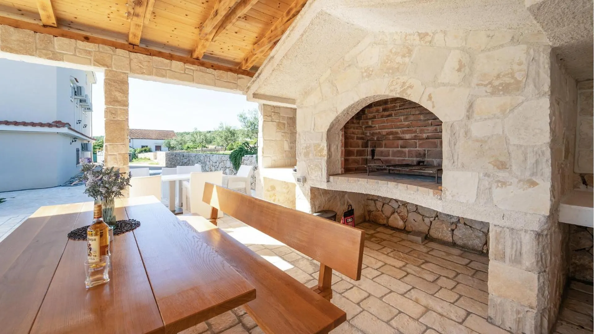 Beautiful Home In Slivnica With Wifi